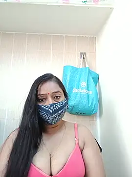 Blissfull_teesha Momentaufnahme des Live-Raums auf Stripchat
