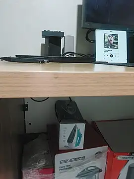Bra-G Momentaufnahme des Live-Raums auf Stripchat