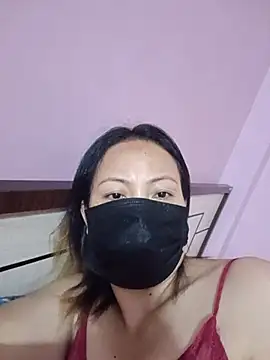 Bristy_BigBoobs momentopname van live room op Stripchat