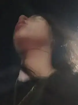 Broken_Latina_Whores_JE captura da sala ao vivo na Stripchat