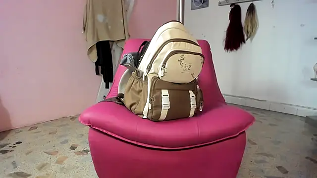 CAMILA--REY momentopname van live room op Stripchat