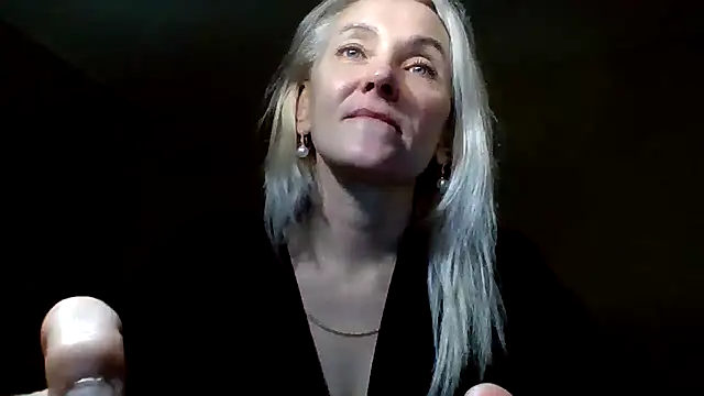 Calissako momentopname van live room op Stripchat