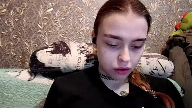 CaraDelevingnee снимок онлайн-комнаты на Stripchat