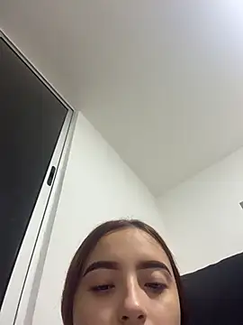 Carithooo captura de la sala en vivo en Stripchat