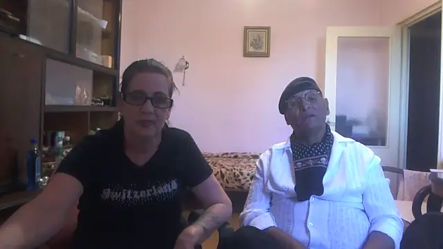 CarlaRaysa69 captura da sala ao vivo na Stripchat