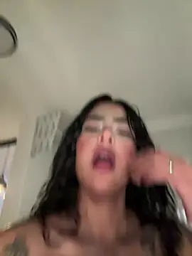 CaroBeach momentopname van live room op Stripchat