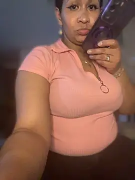 Carola-Ross снимок онлайн-комнаты на Stripchat