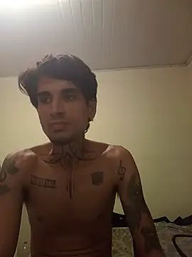 Casal101019cg live room snapshot on Stripchat