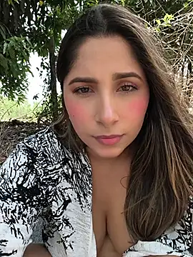 Catalina_ramos Momentaufnahme des Live-Raums auf Stripchat