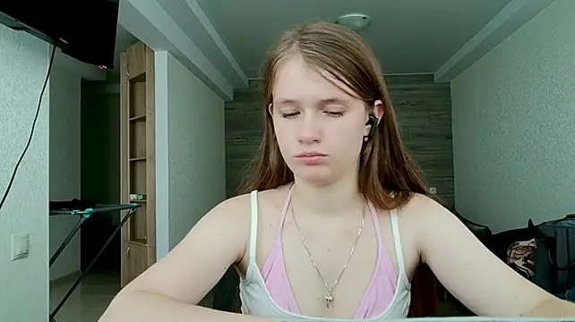 CecilleSollors Momentaufnahme des Live-Raums auf Stripchat