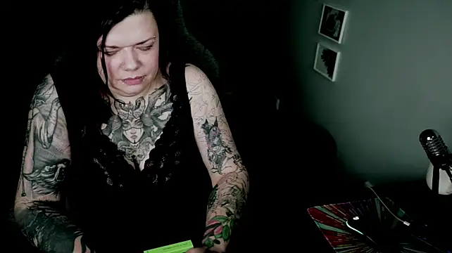 CharliBlackwood captura de la sala en vivo en Stripchat