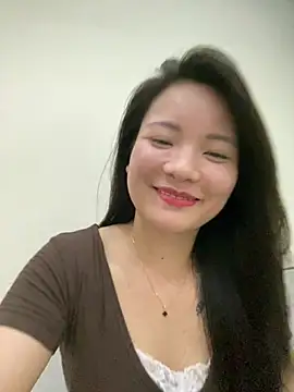 Charming-girl- снимок онлайн-комнаты на Stripchat