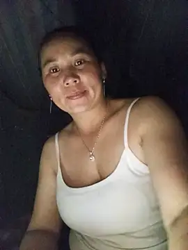 Chery99X live room snapshot on Stripchat