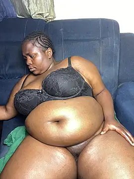 Chubby_ebo live room snapshot on Stripchat