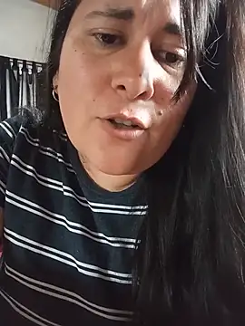 Clara_Arg live room snapshot on Stripchat