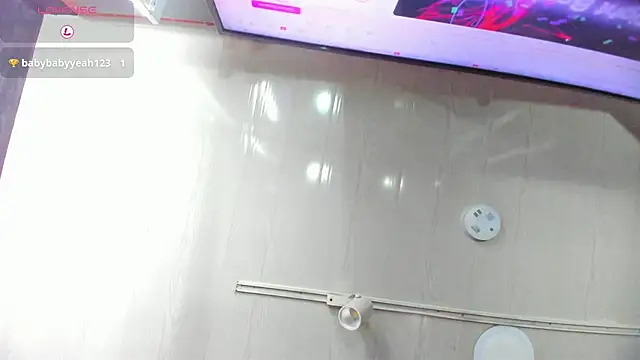 CloeRodriguez live room snapshot on Stripchat