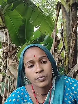 Co_punam live room snapshot on Stripchat