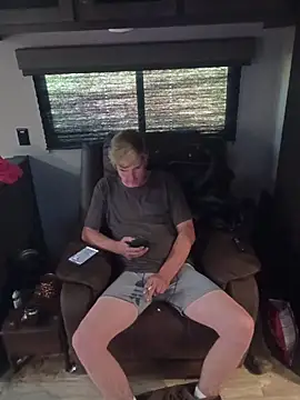 Cobra500hp live room snapshot on Stripchat
