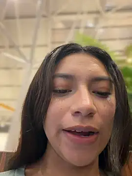 CocoaGigiMuse Momentaufnahme des Live-Raums auf Stripchat