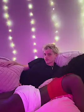 CookiesNcreaming Momentaufnahme des Live-Raums auf Stripchat