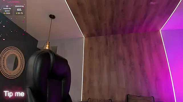 CorinneRusso снимок онлайн-комнаты на Stripchat