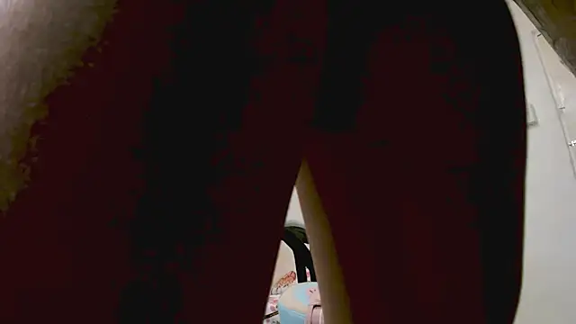 CraveMyCurves Momentaufnahme des Live-Raums auf Stripchat