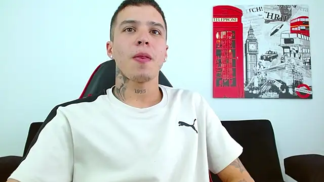 Cumandres18 captura de la sala en vivo en Stripchat