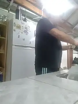 CurableMow captura de la sala en vivo en Stripchat