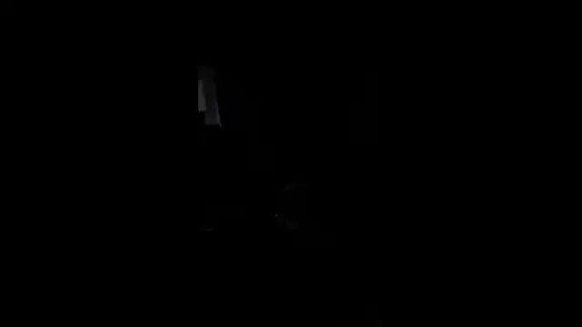 Curiousme111 momentopname van live room op Stripchat