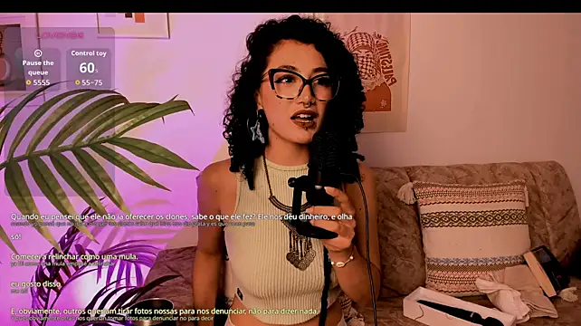 CurlyMeryJane captura de la sala en vivo en Stripchat