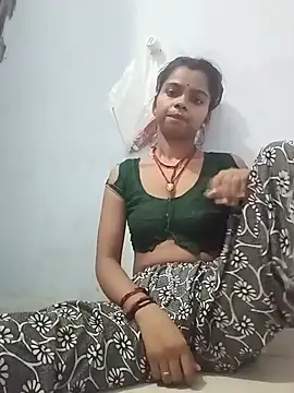 Cut_ikina Momentaufnahme des Live-Raums auf Stripchat