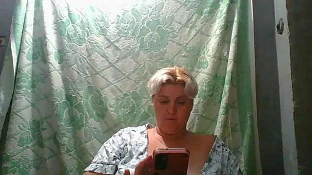 CutieKis momentopname van live room op Stripchat