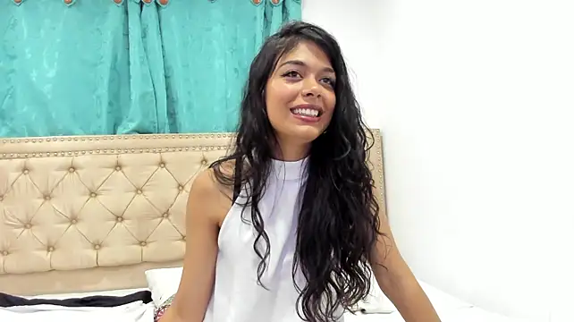 Dahlia_Flowers Momentaufnahme des Live-Raums auf Stripchat