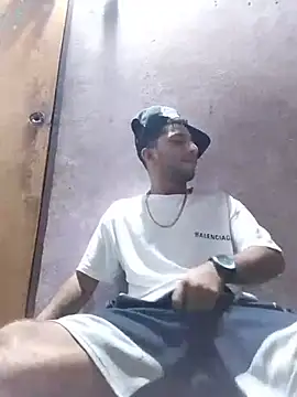Damonlatino Momentaufnahme des Live-Raums auf Stripchat