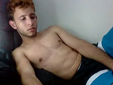 Dani_collins live room snapshot on Stripchat