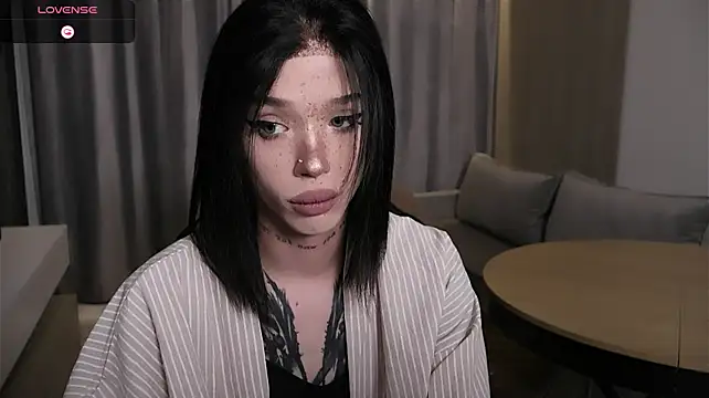 Dasha_WEYT momentopname van live room op Stripchat