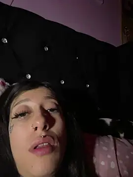Demonice666 Momentaufnahme des Live-Raums auf Stripchat