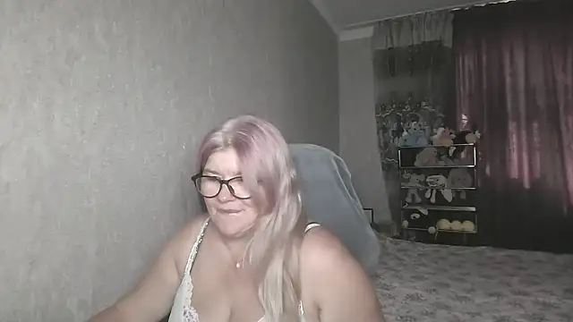 Diana_49 Momentaufnahme des Live-Raums auf Stripchat