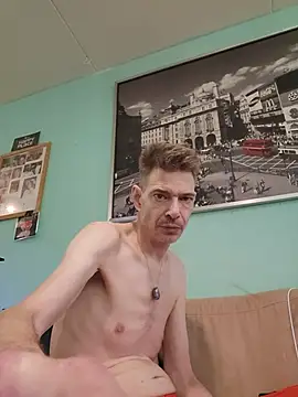 Doggyray44 Momentaufnahme des Live-Raums auf Stripchat