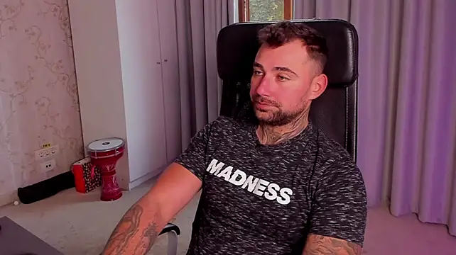 DuncanStone live room snapshot on Stripchat