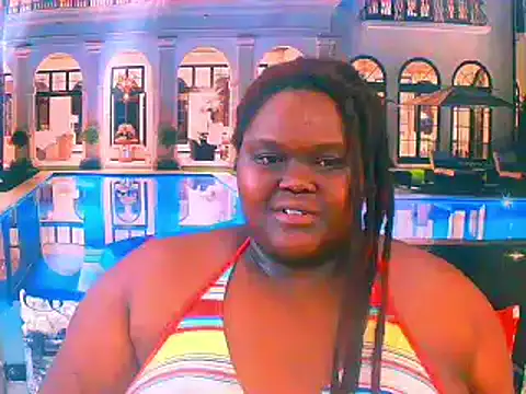 EbonyHotBuns live room snapshot on Stripchat