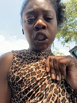 Ebony_Queeen Momentaufnahme des Live-Raums auf Stripchat