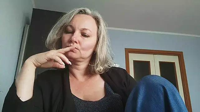 EdithManning captura de la sala en vivo en Stripchat