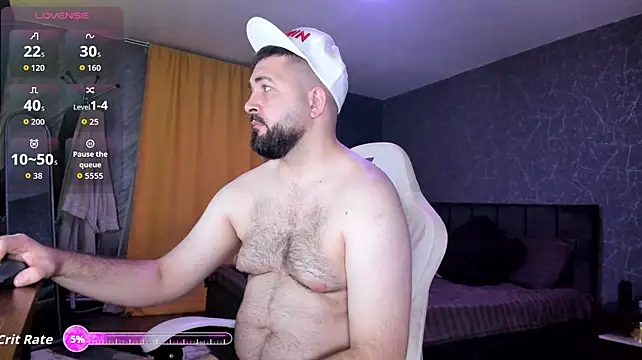 Eduu2222 momentopname van live room op Stripchat