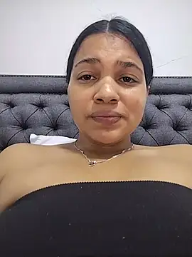 Eimy-04 captura de la sala en vivo en Stripchat