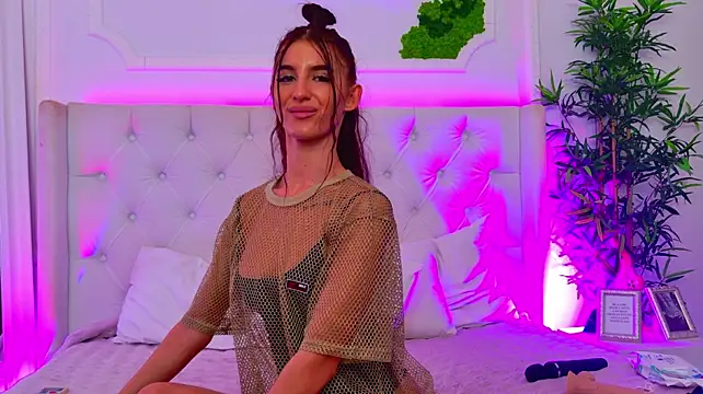 ElisaCharm captura de la sala en vivo en Stripchat