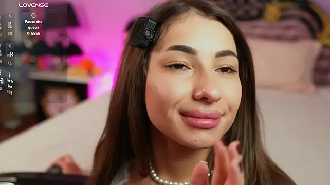 EllaWhiteX captura da sala ao vivo na Stripchat