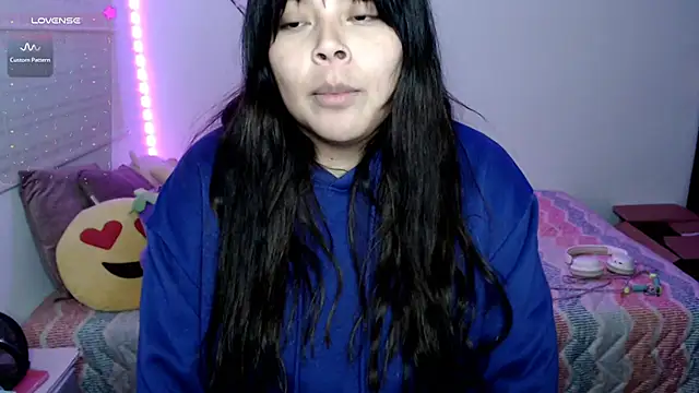 EllieMoonX снимок онлайн-комнаты на Stripchat