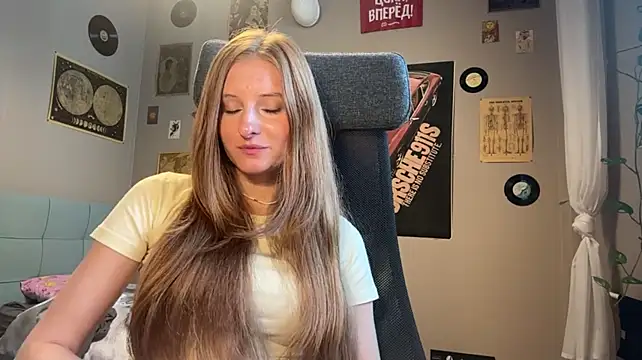 EllyCerry live room snapshot on Stripchat