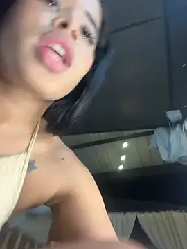 EmmaExoticaXXX momentopname van live room op Stripchat
